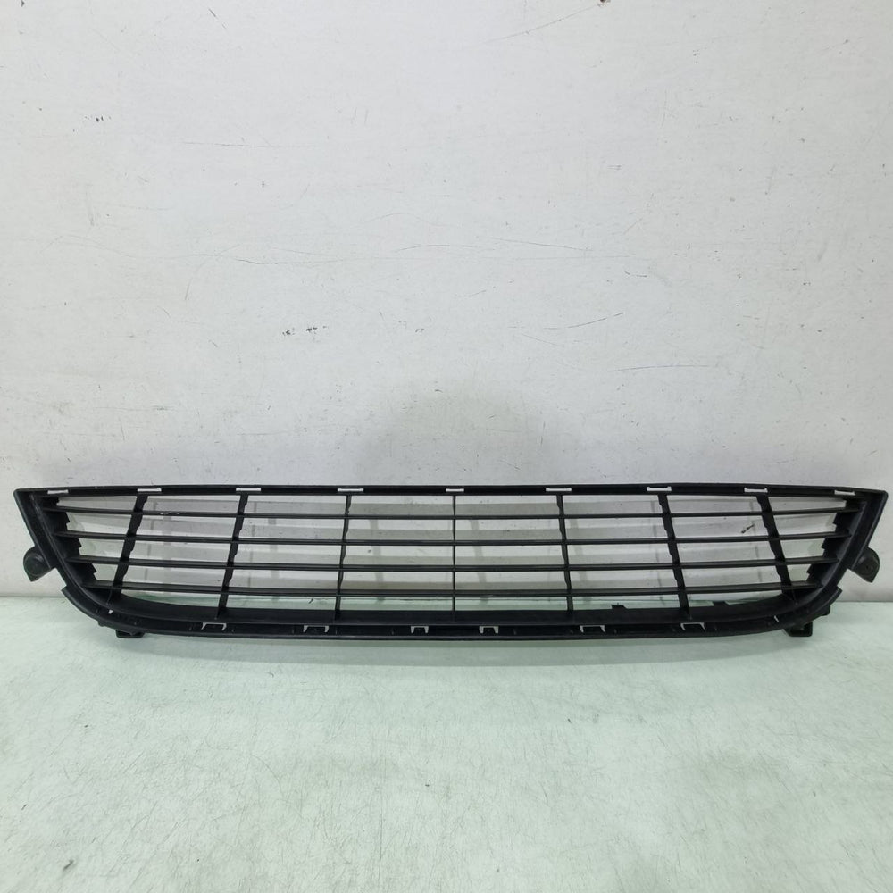 Grade Inf Parachoque Diant Toyota Corolla 2015/2019 Usada