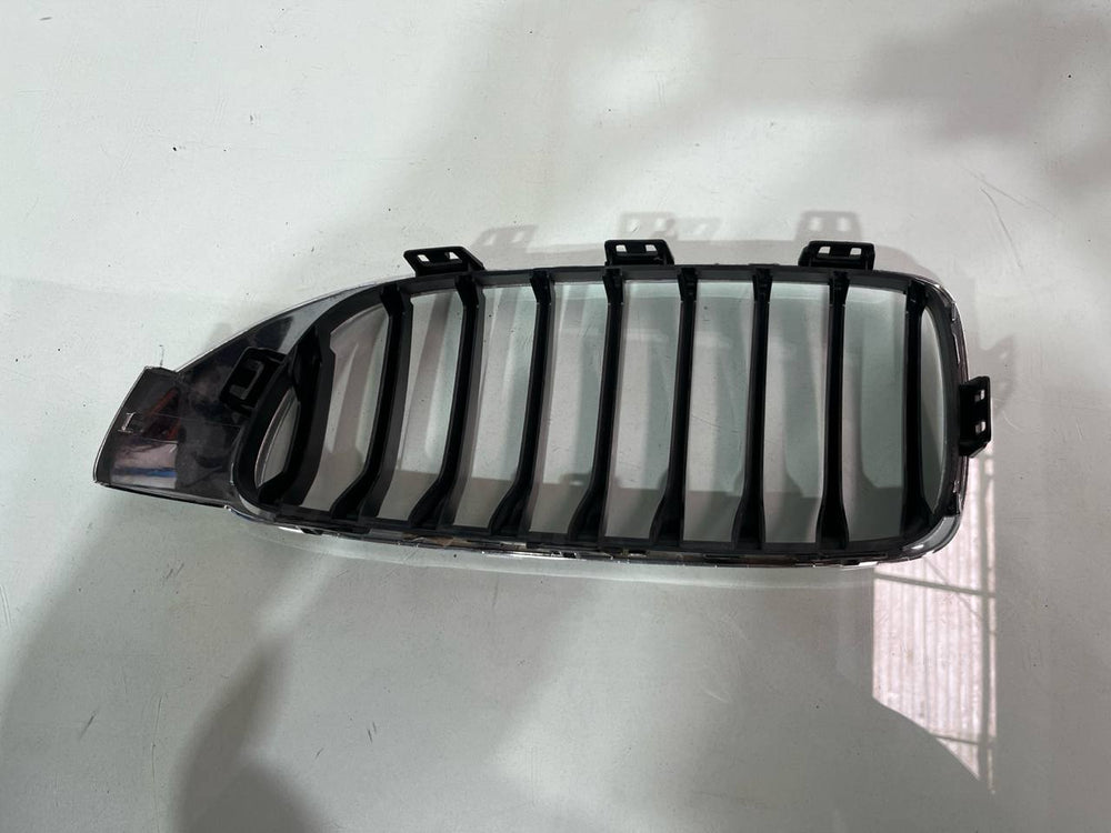 Grade Diant Esq BMW 530i 535i 2016/2020 Usado