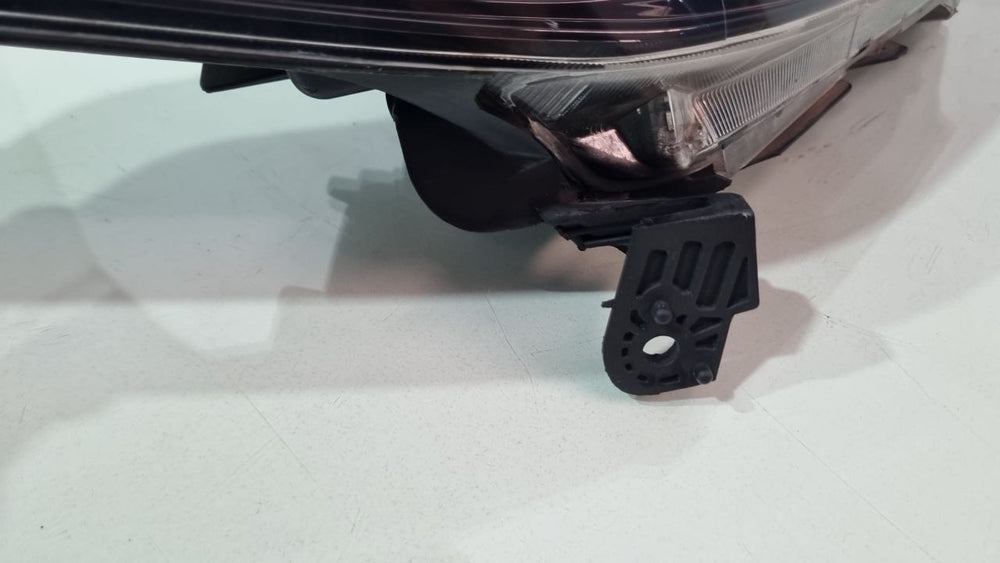 Farol Diant Dir Honda HRV 2015/2019 Usado