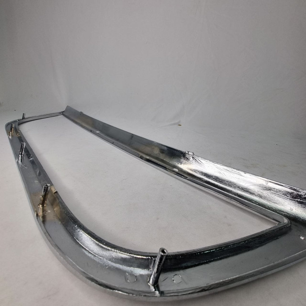 Friso Grade Dianteiro Superior Chevrolet S10 1995/1999 Usado