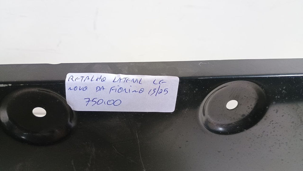 Retalho Lateral Esq Fiat Fiorino 2013/2025 Novo