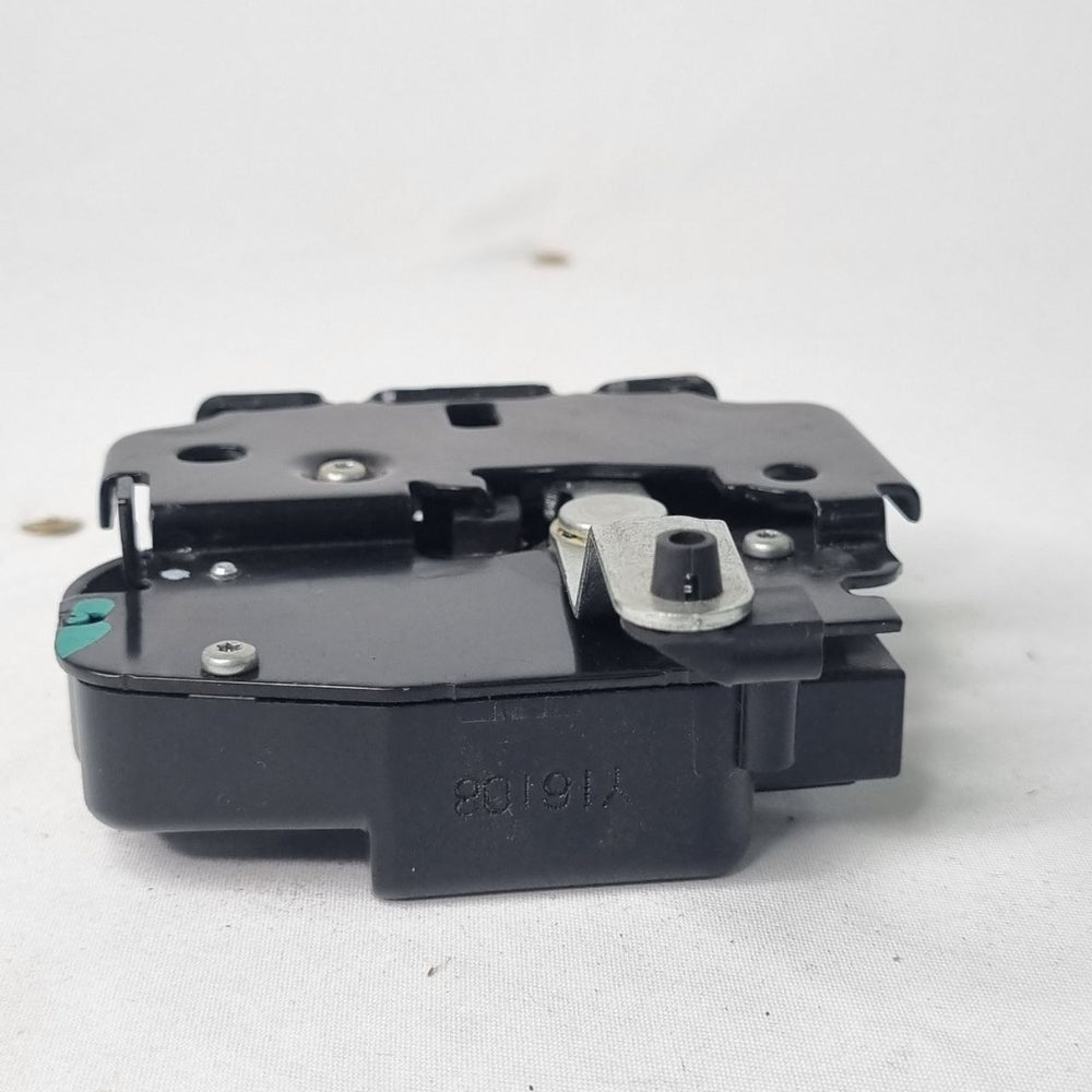 Fechadura Tampa Traseira Nissan Versa 2016/2020 Usado